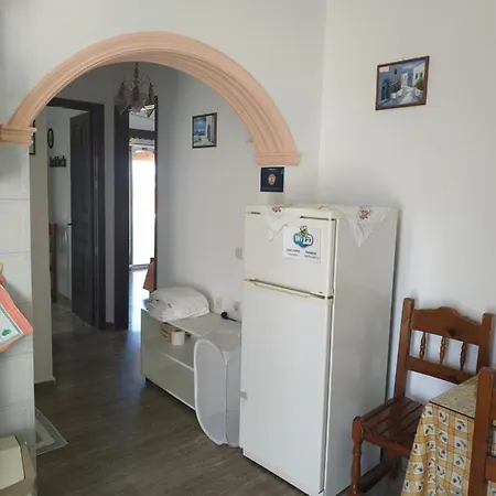 Gerekos And Apartamento Agios Georgios (Corfu)