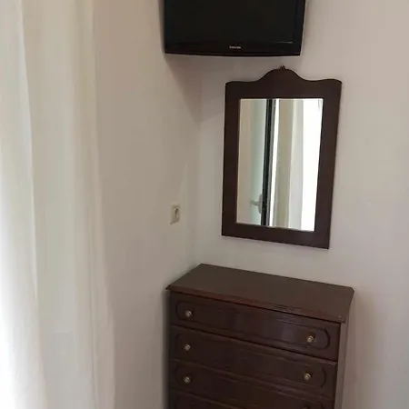 Gerekos And Apartamento Agios Georgios (Corfu)